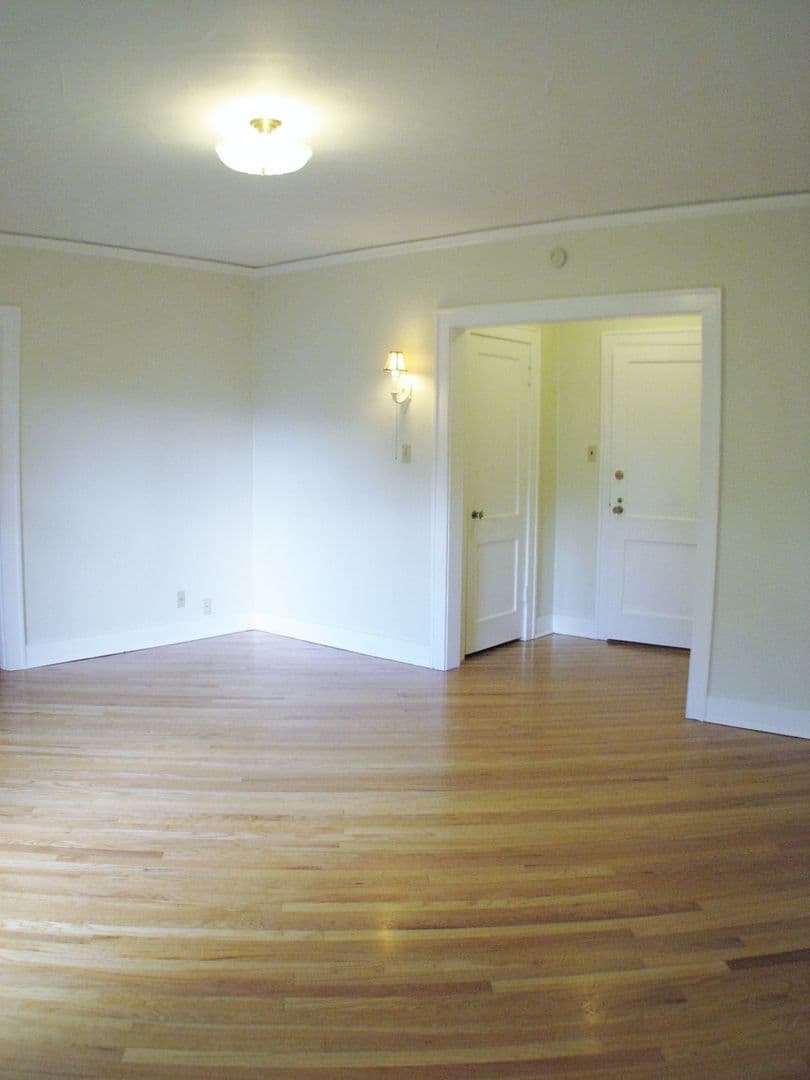 CASTLE ROSE APARTMENTS (BALM05) 4 of 14