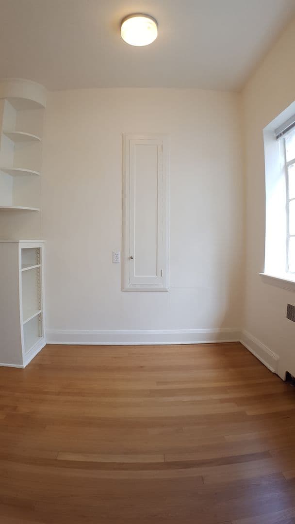 REGENT APARTMENTS (REG01) 8 of 16