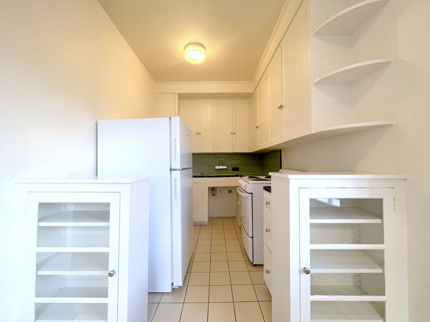 REGENT APARTMENTS (REG01) 6 of 21