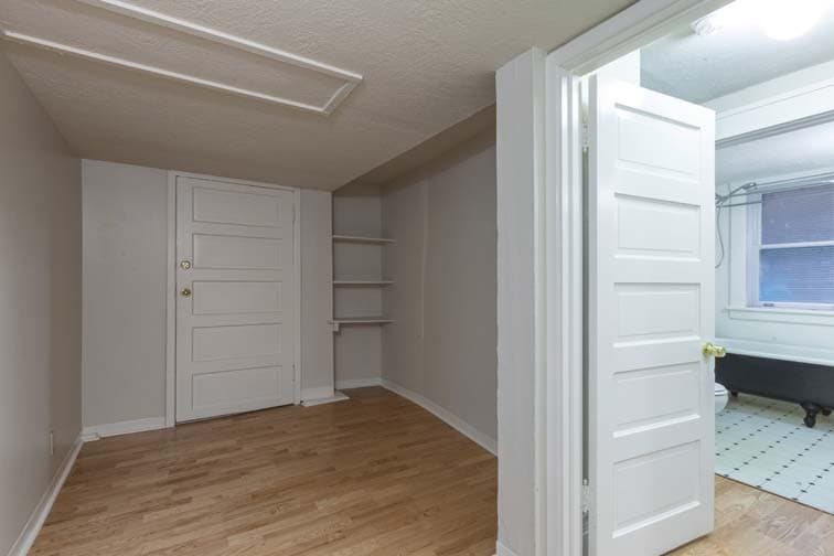 AMBERLEY APARTMENTS (JAMJ02) 8 of 14