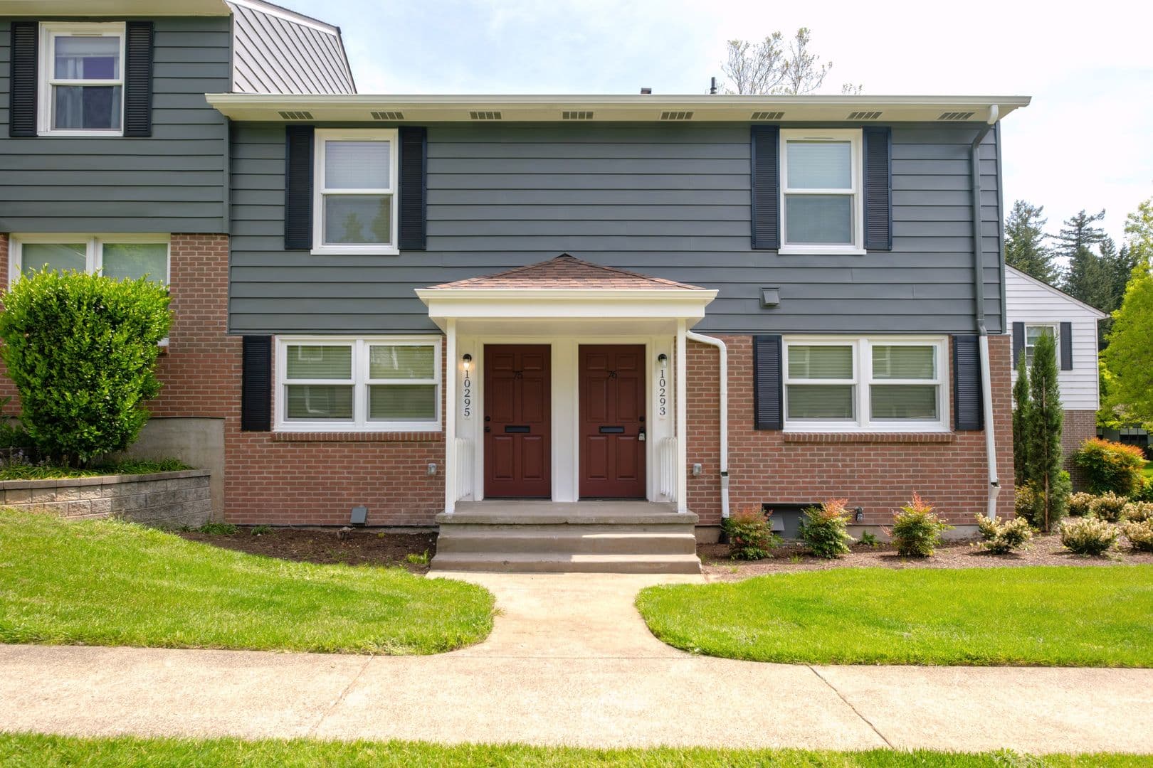 Chic Updated Mid-Century Townhouse in Cedar Hills! 1 of 25