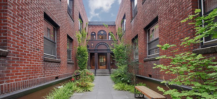ESTELLE COURT APARTMENTS (MCM10) 2 of 11