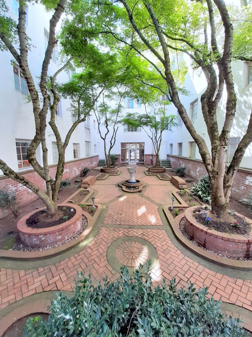 REGENT APARTMENTS (REG01) 3 of 16
