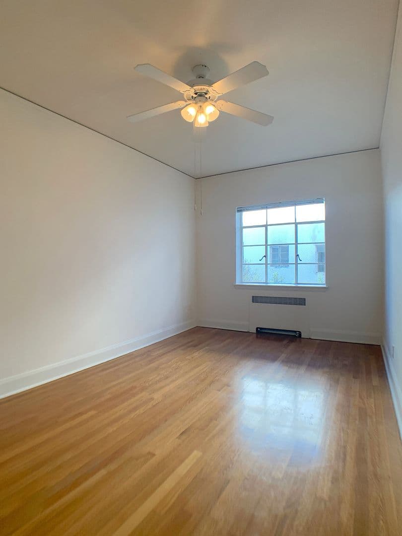 REGENT APARTMENTS (REG01) 9 of 21
