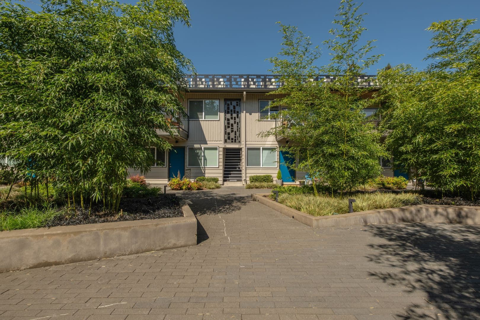 UPTOWN AT LAKE OSWEGO (UPTLO) 12 of 25