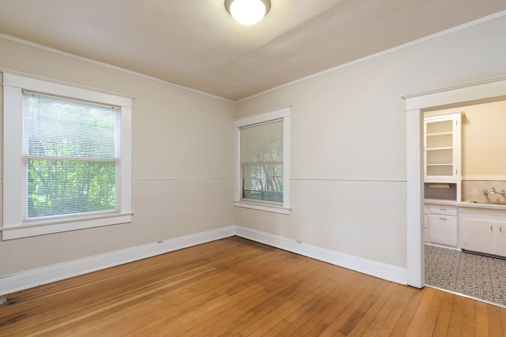 KINGSBURY APARTMENTS (KING01) 8 of 17