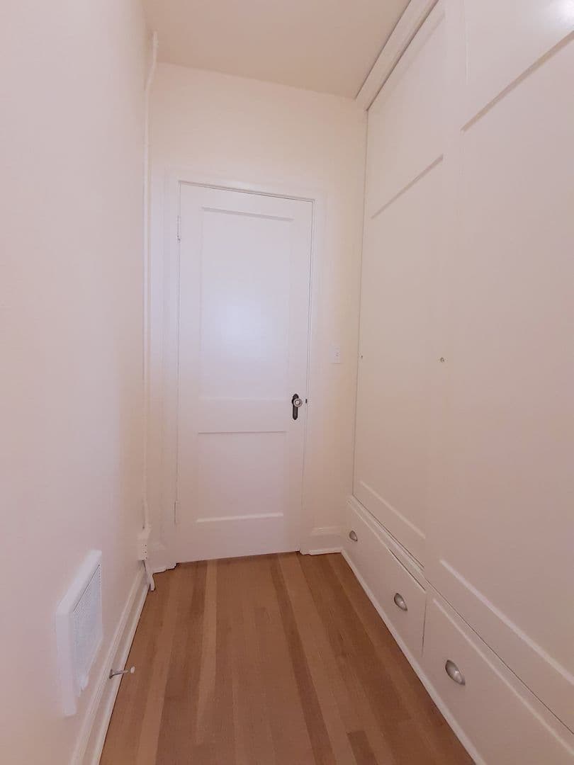 REGENT APARTMENTS (REG01) 19 of 20