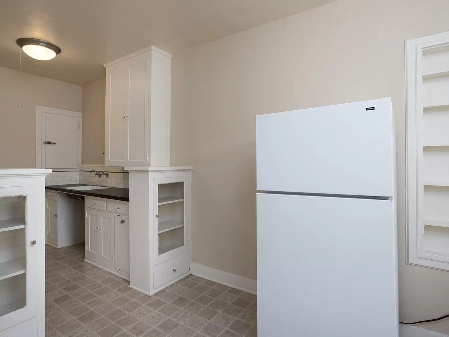 AMHURST APARTMENTS (MOUN02) 9 of 9