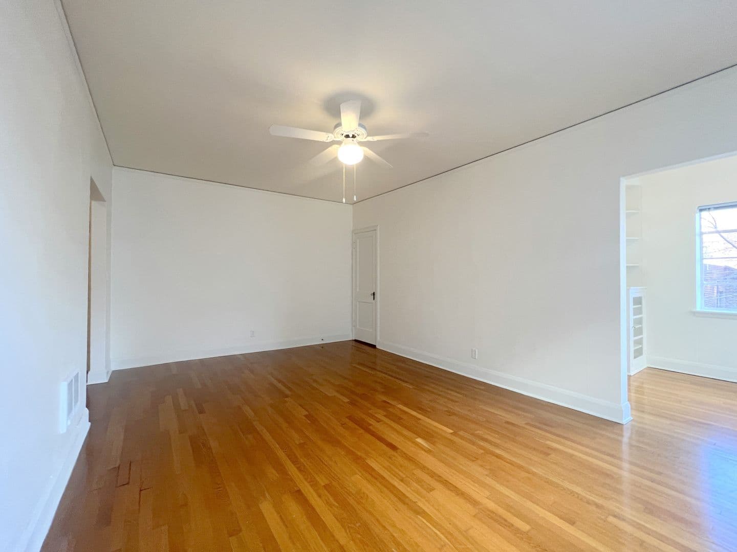 REGENT APARTMENTS (REG01) 8 of 21