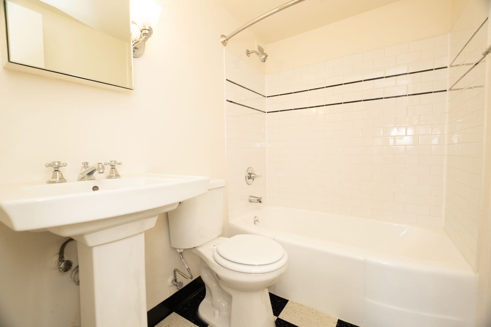 ROSE PLAZA APARTMENTS (RISI01) 23 of 30