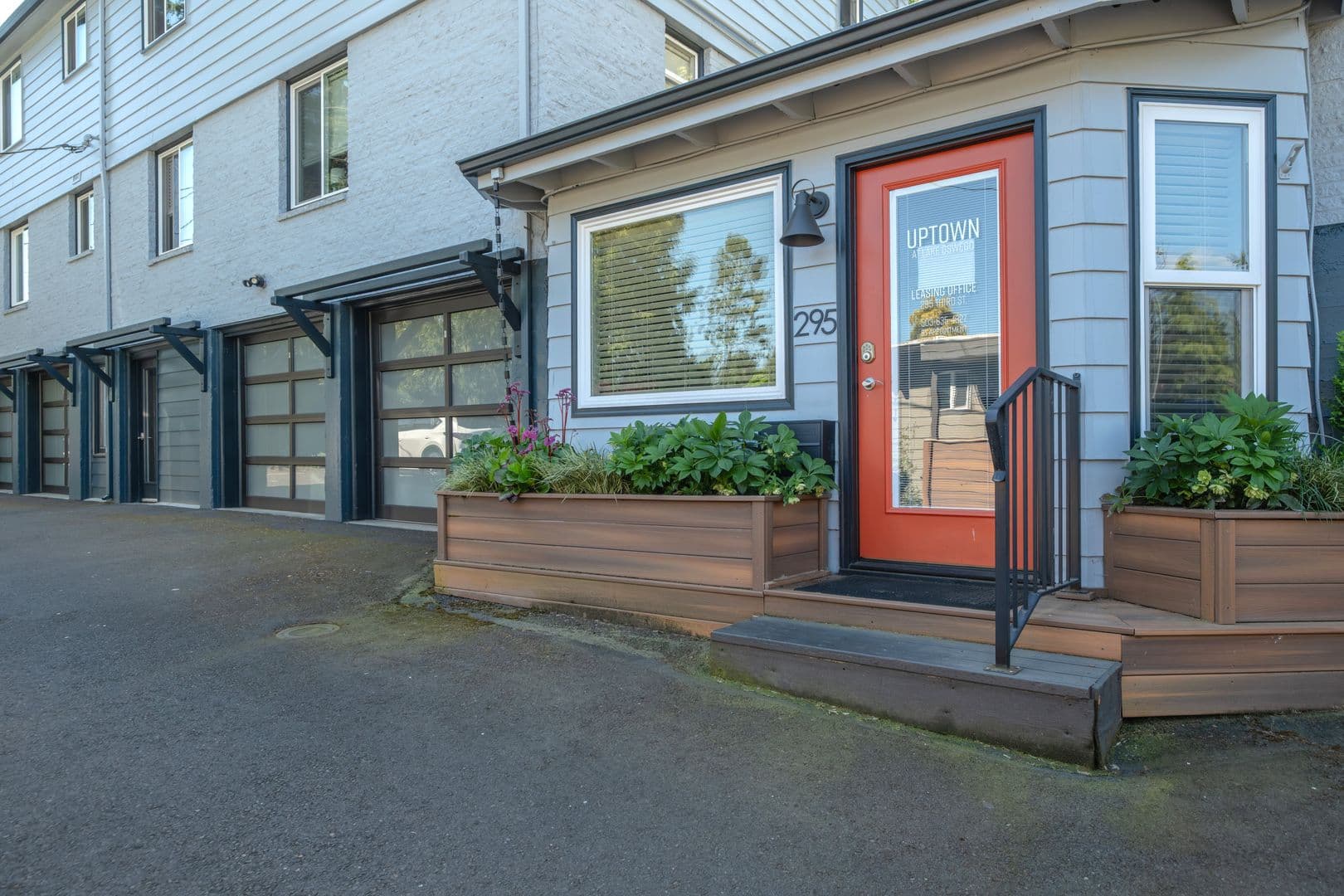 UPTOWN AT LAKE OSWEGO (UPTLO) 6 of 34