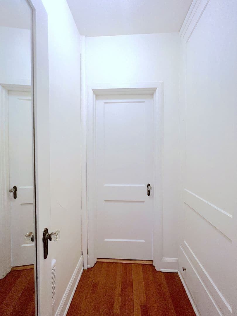 REGENT APARTMENTS (REG01) 11 of 21