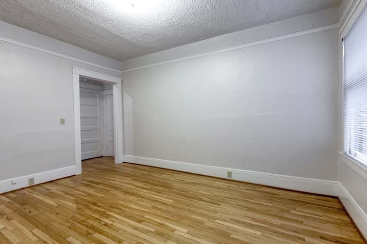 AMBERLEY APARTMENTS (JAMJ02) 10 of 19