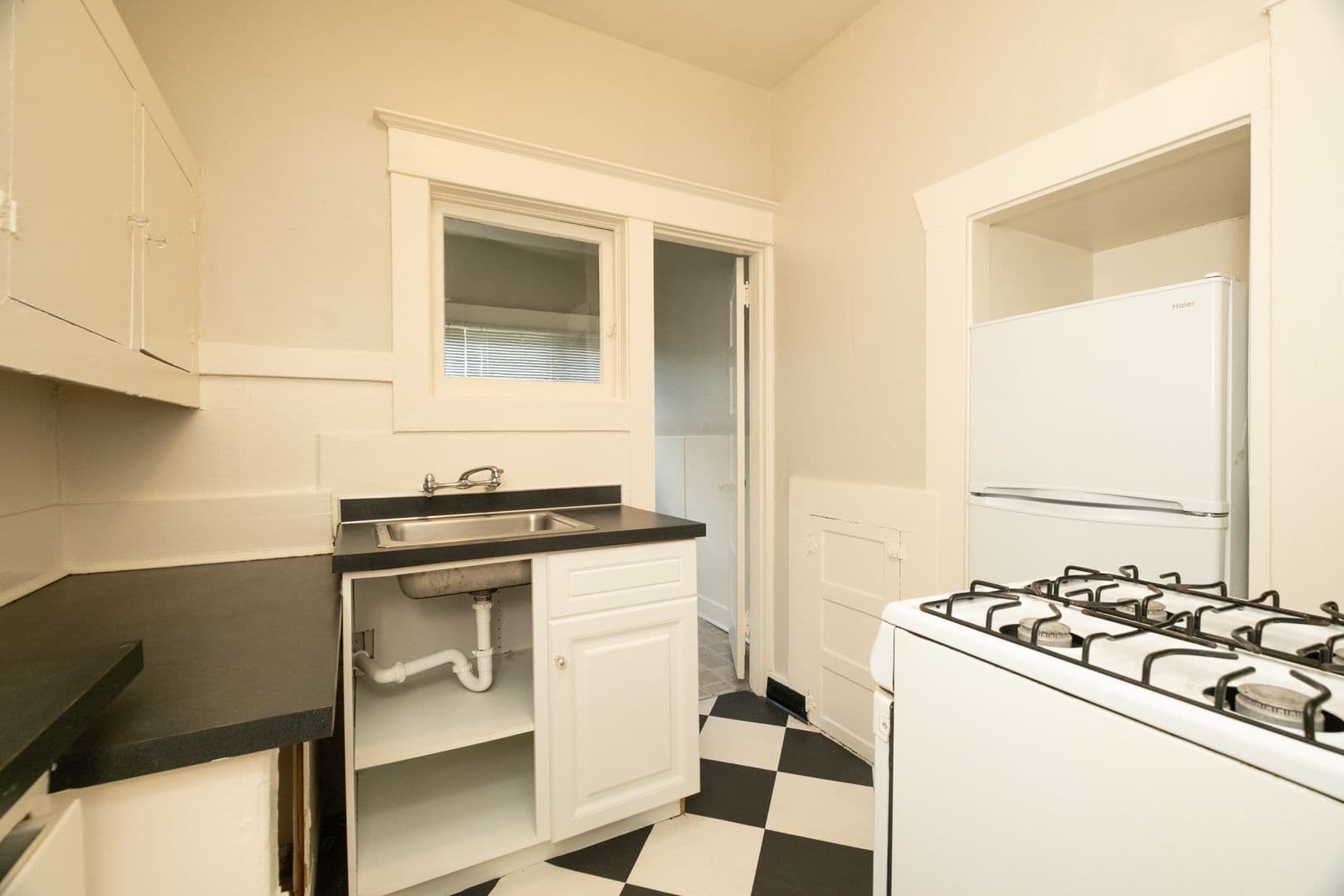 BONNIE BRAE APARTMENTS (WALD02) 14 of 17