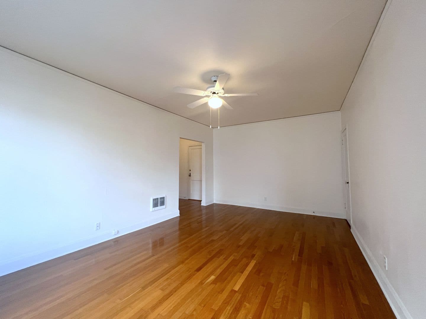 REGENT APARTMENTS (REG01) 19 of 21