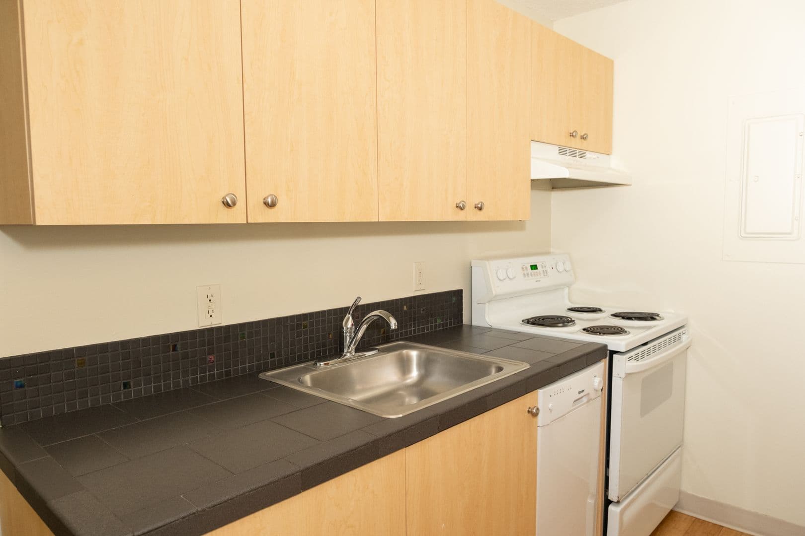 MACLEAY APARTMENTS (MACLP01) 3 of 14