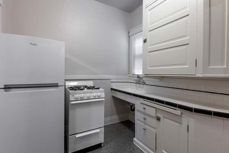 AMBERLEY APARTMENTS (JAMJ02) 15 of 19