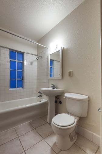 JEANNE MANOR APARTMENTS (JEAN01) 5 of 8