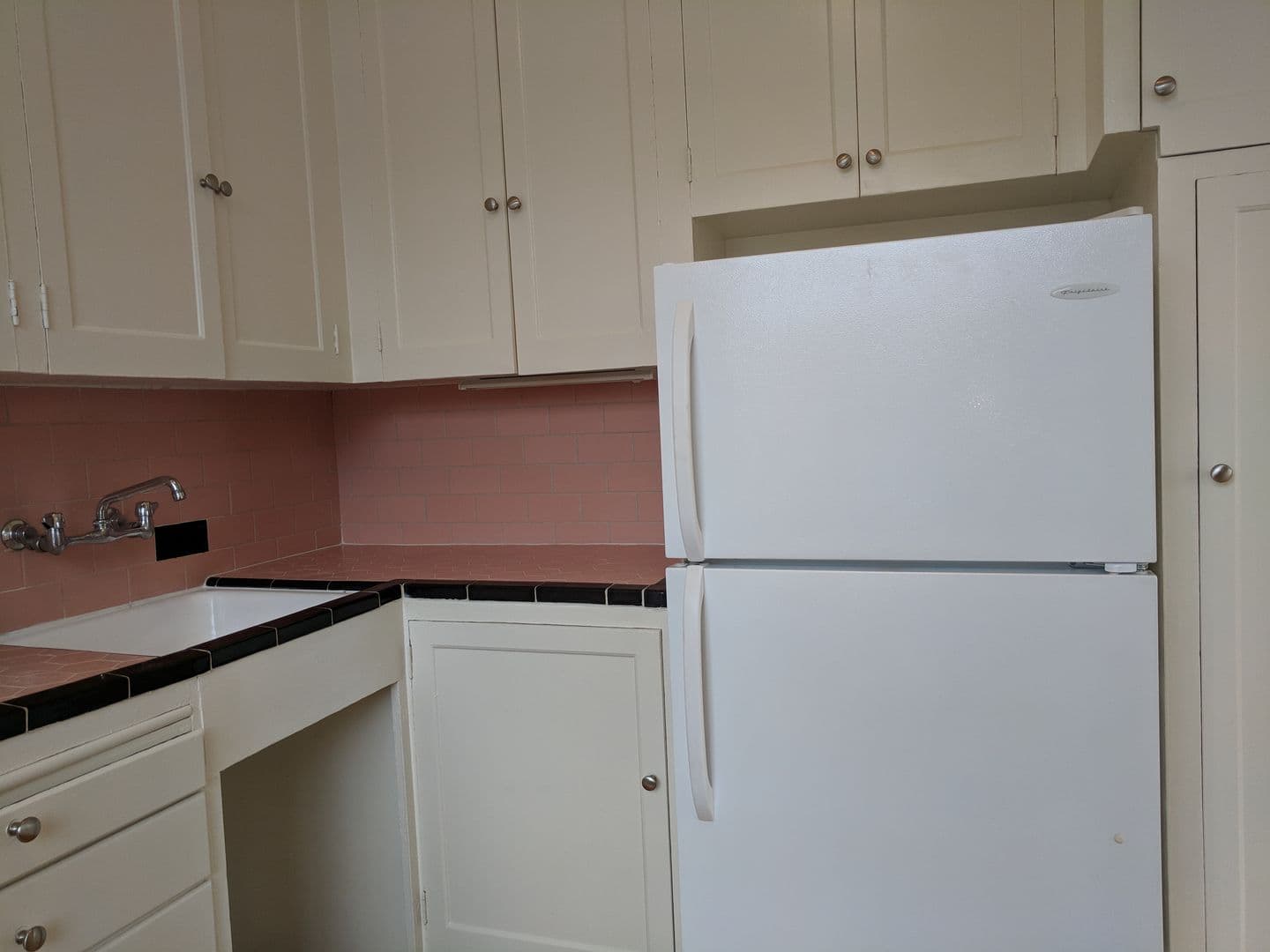 REGENT APARTMENTS (REG01) 16 of 17