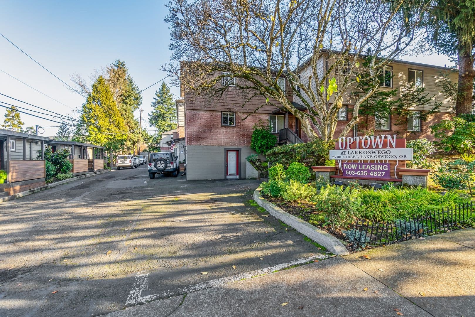 UPTOWN AT LAKE OSWEGO (UPTLO) 15 of 24