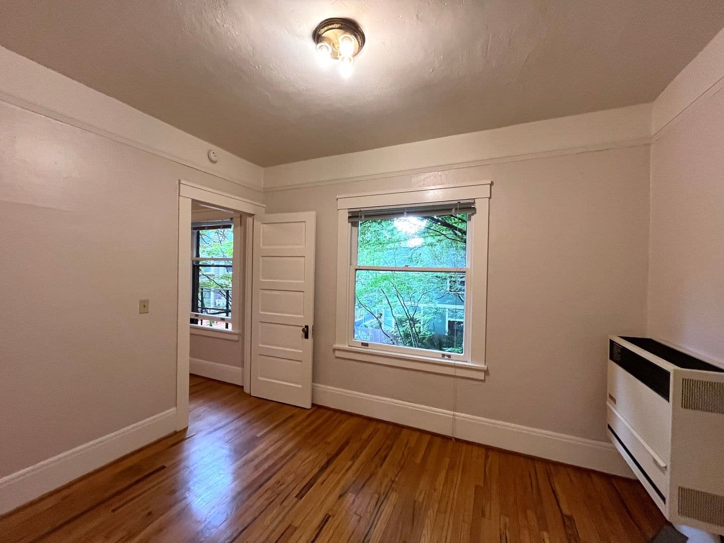AMBERLEY APARTMENTS (JAMJ02) 3 of 19