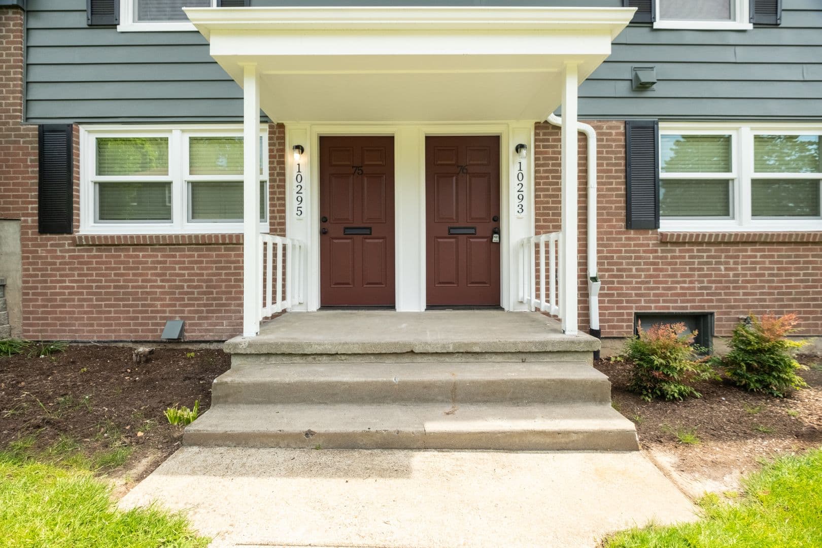 Chic Updated Mid-Century Townhouse in Cedar Hills! 26 of 26