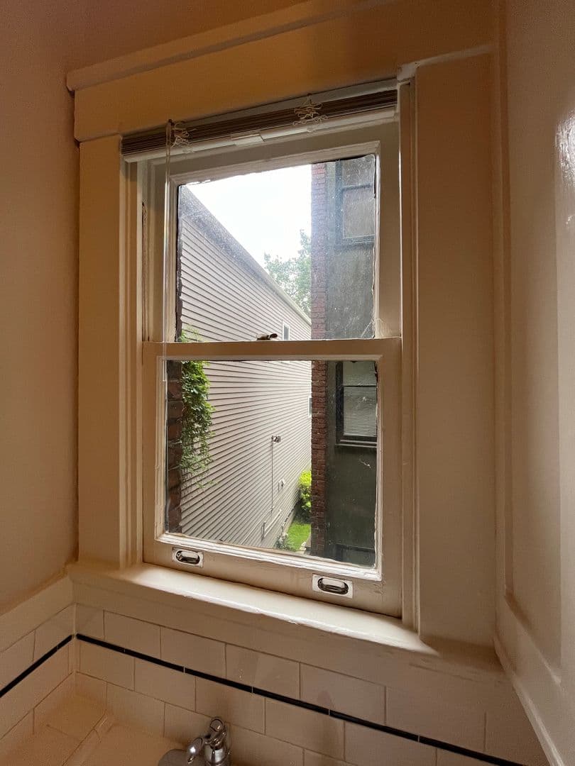 AMBERLEY APARTMENTS (JAMJ02) 16 of 19