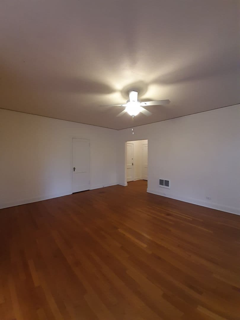 REGENT APARTMENTS (REG01) 13 of 17