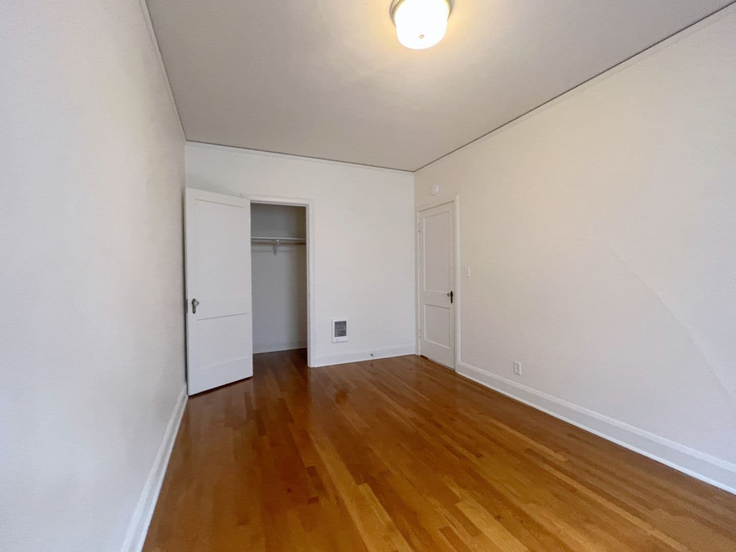 REGENT APARTMENTS (REG01) 3 of 21