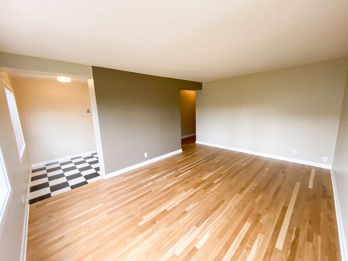 ROSE PLAZA APARTMENTS (RISI01) 3 of 29