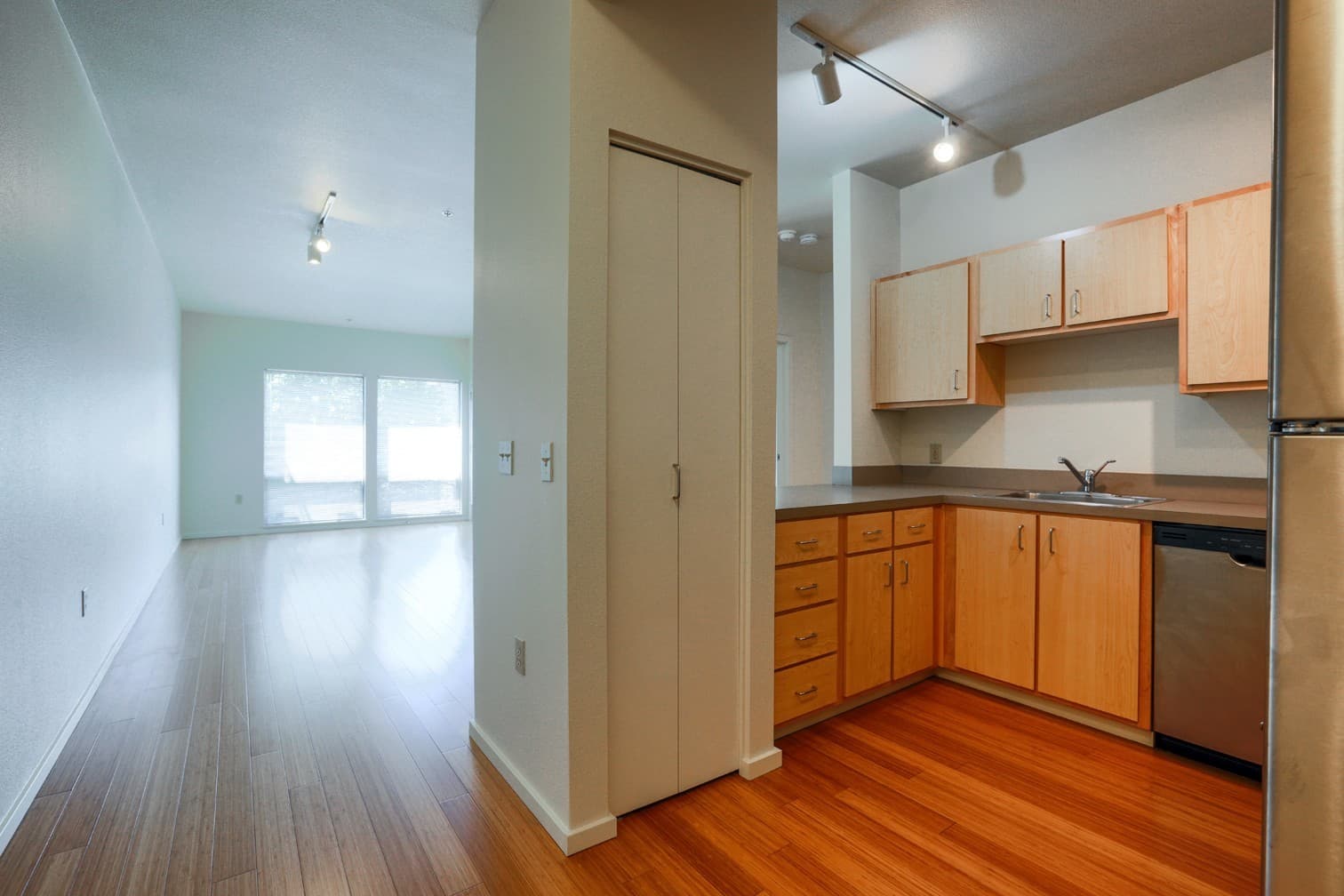 OVERTON PARK APARTMENTS (HASM01) 2 of 18
