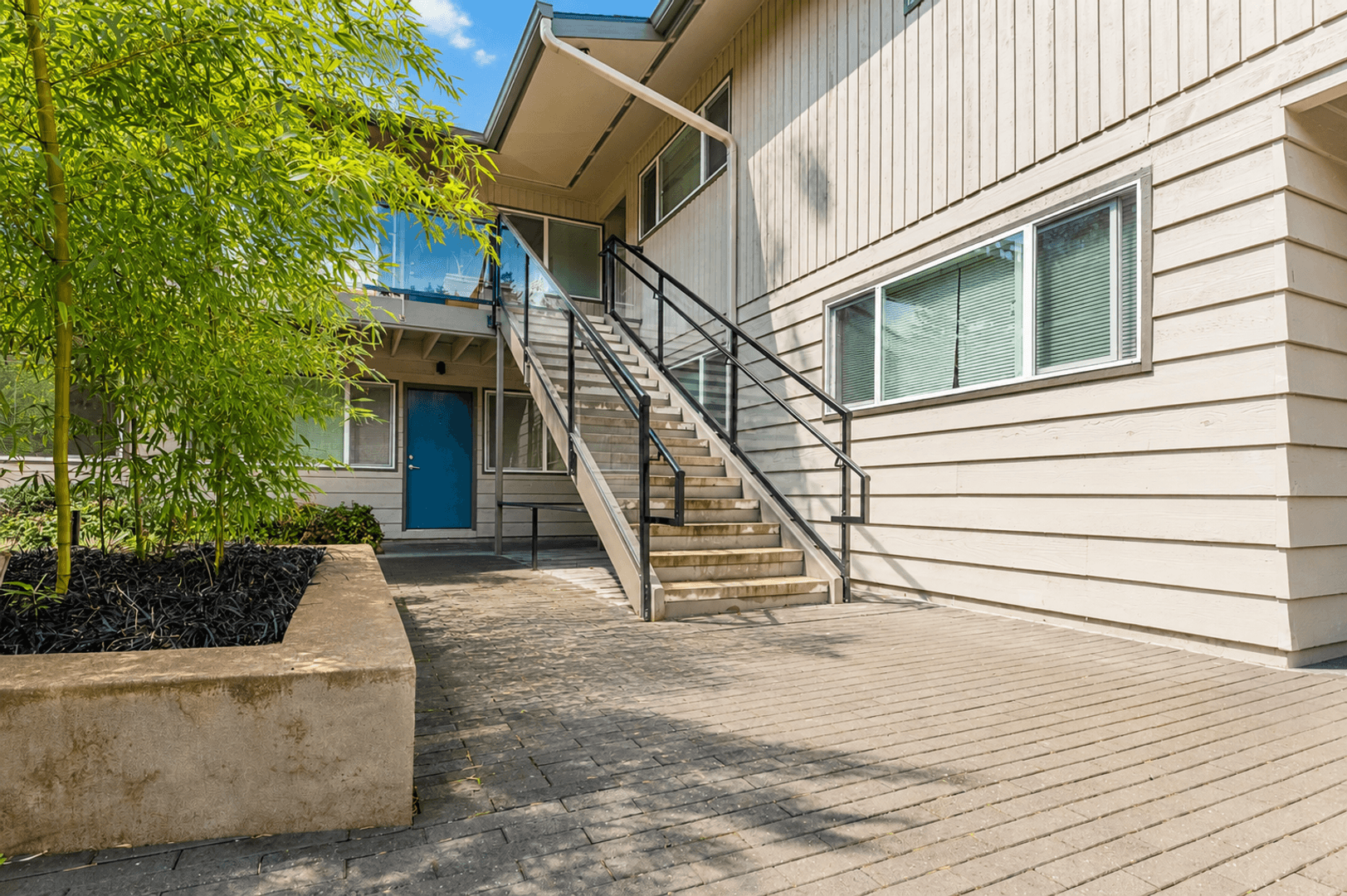 UPTOWN AT LAKE OSWEGO (UPTLO) 13 of 25