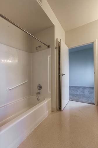 OVERTON PARK APARTMENTS (HASM01) 10 of 11