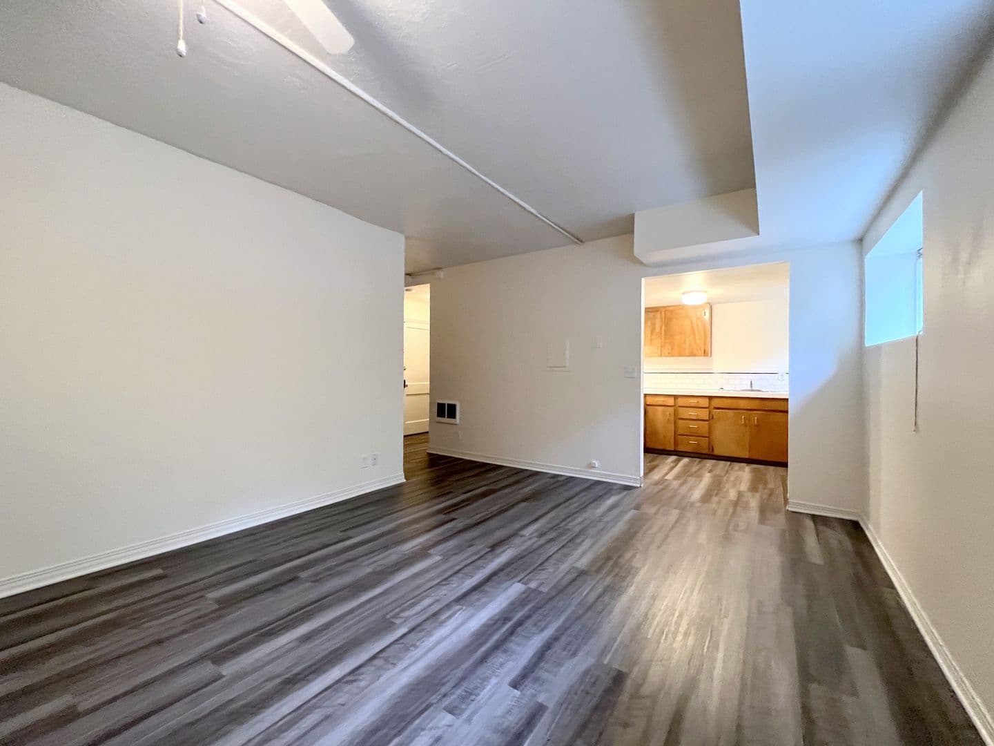 REGENT APARTMENTS (REG01) 5 of 17
