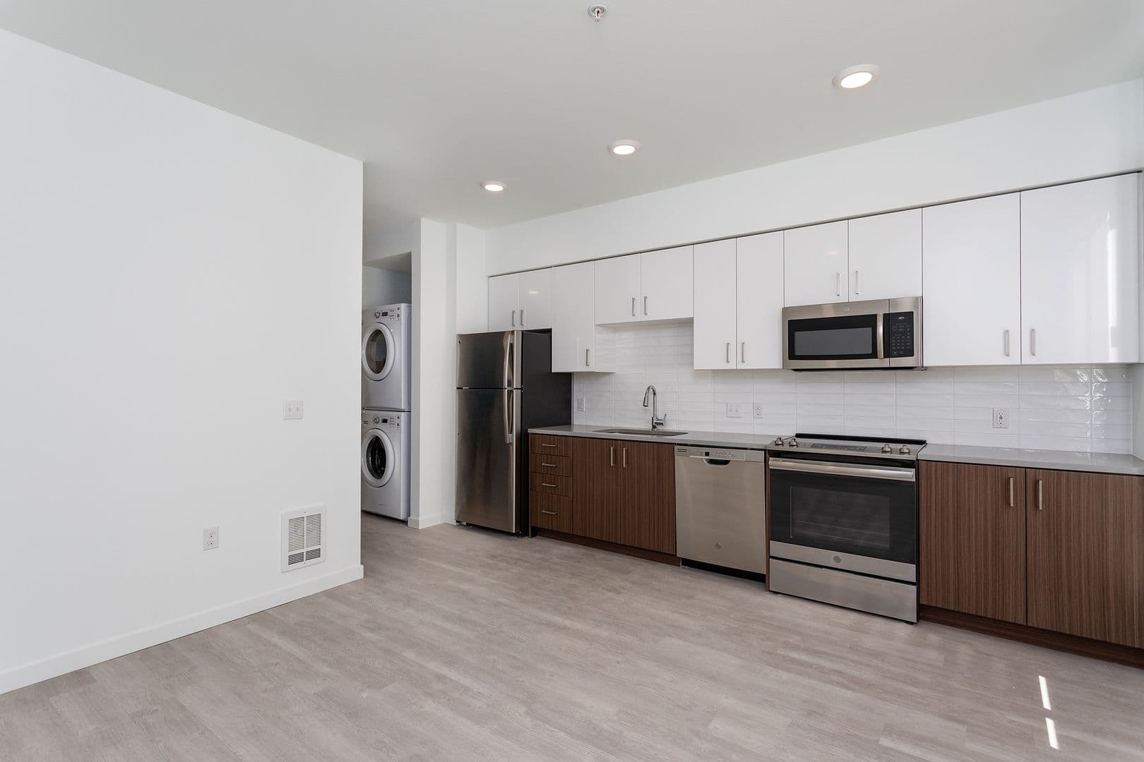 HOMEROOM APARTMENTS (HOME01) 10 of 18