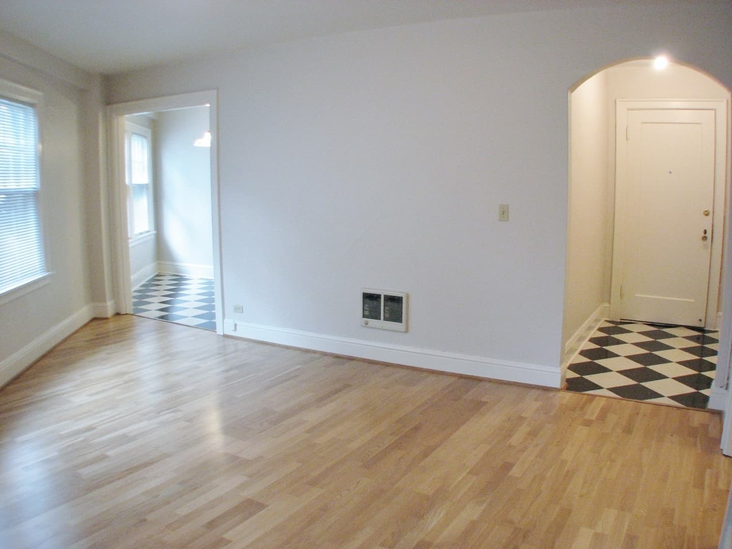 SAN CARLOS APARTMENTS (TILG01) 1 of 23