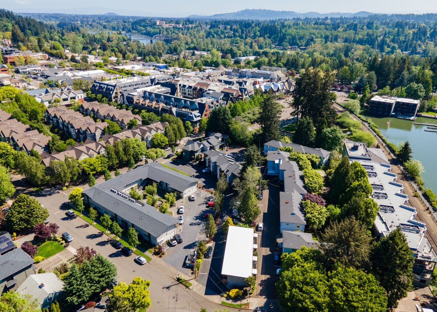 UPTOWN AT LAKE OSWEGO (UPTLO) 24 of 25