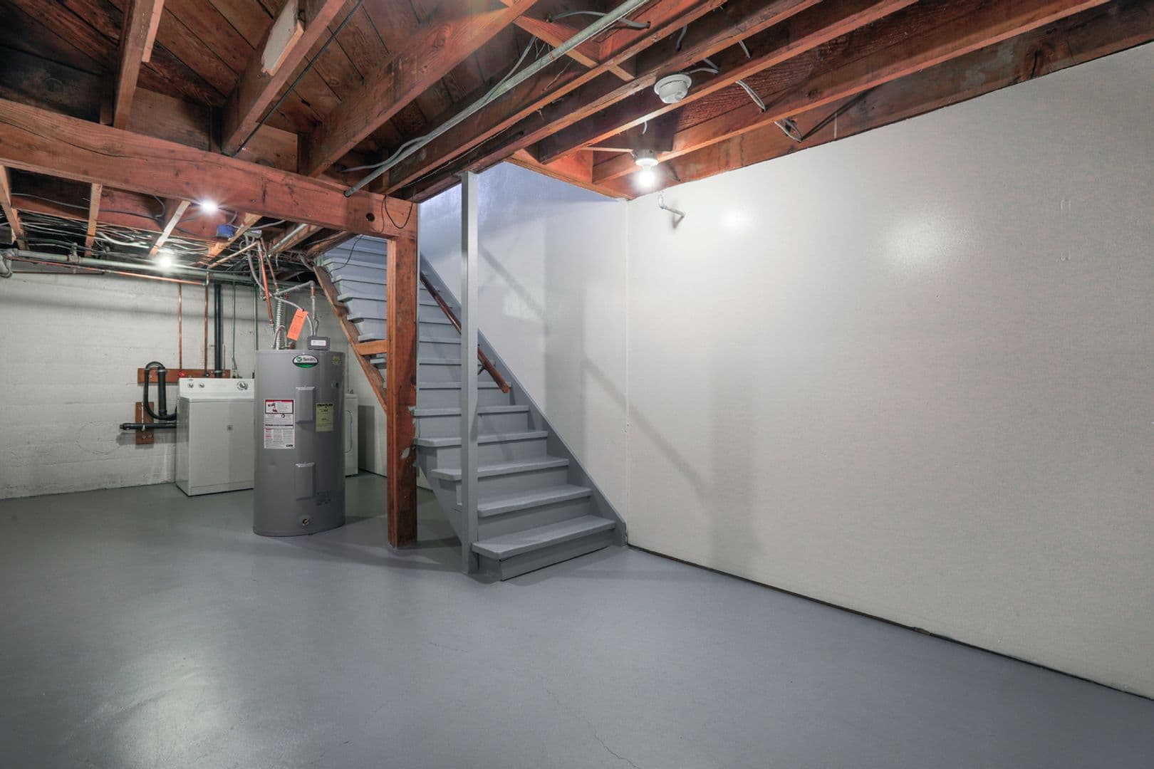 Chic Updated Mid-Century Townhouse in Cedar Hills! 21 of 25