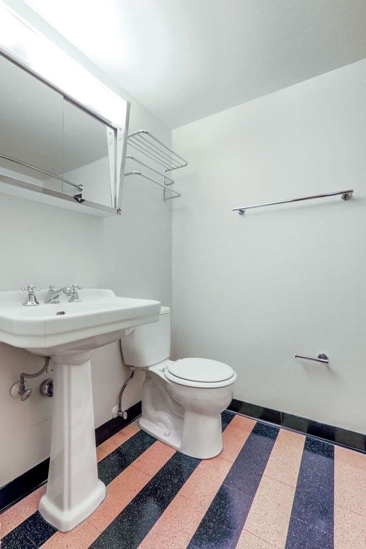 MACLEAY APARTMENTS (MACLP01) 2 of 3