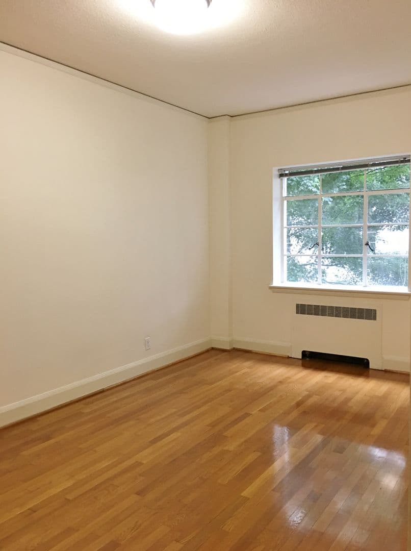 REGENT APARTMENTS (REG01) 6 of 20