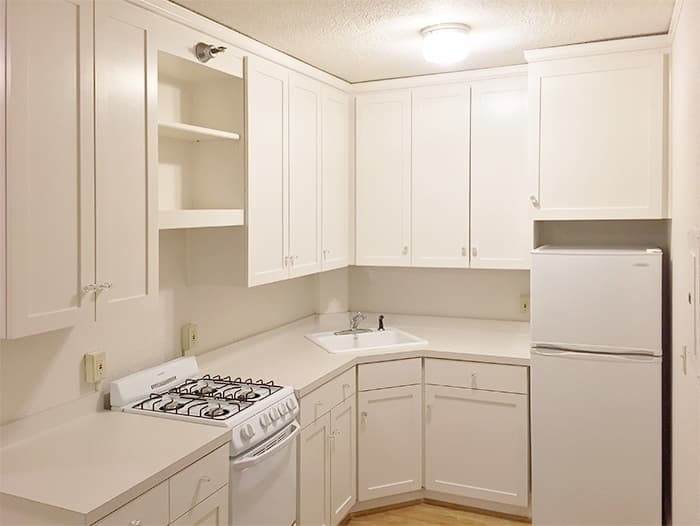 JEANNE MANOR APARTMENTS (JEAN01) 3 of 7