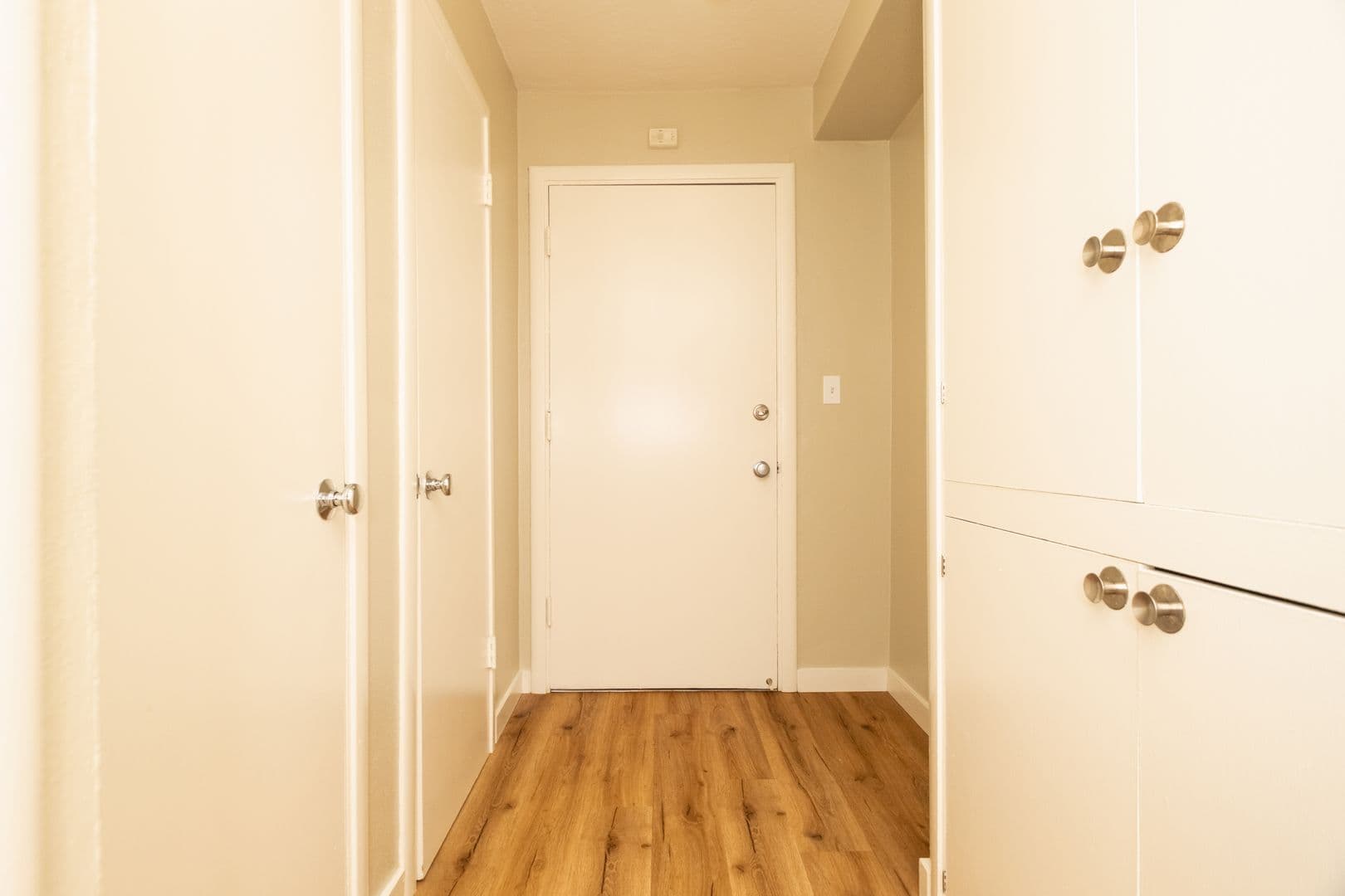 ROSE PLAZA APARTMENTS (RISI01) 3 of 30