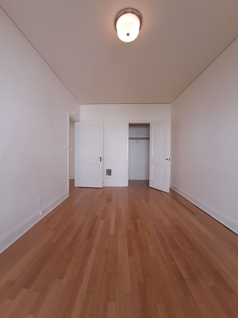 REGENT APARTMENTS (REG01) 16 of 20