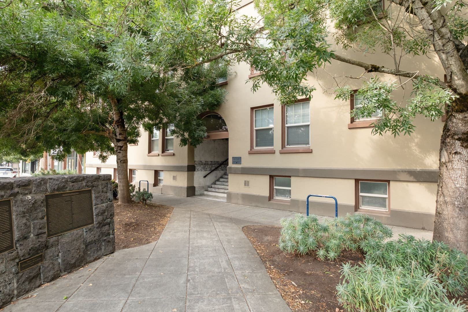 MOUNT TABOR APARTMENTS (MOUN01) 4 of 13