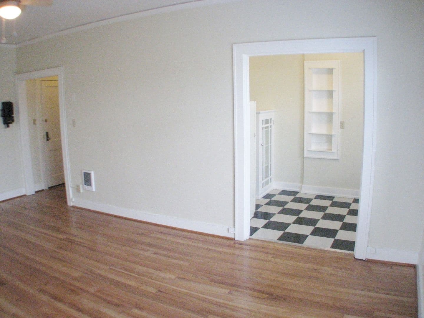 CASTLE ROSE APARTMENTS (BALM05) 6 of 14