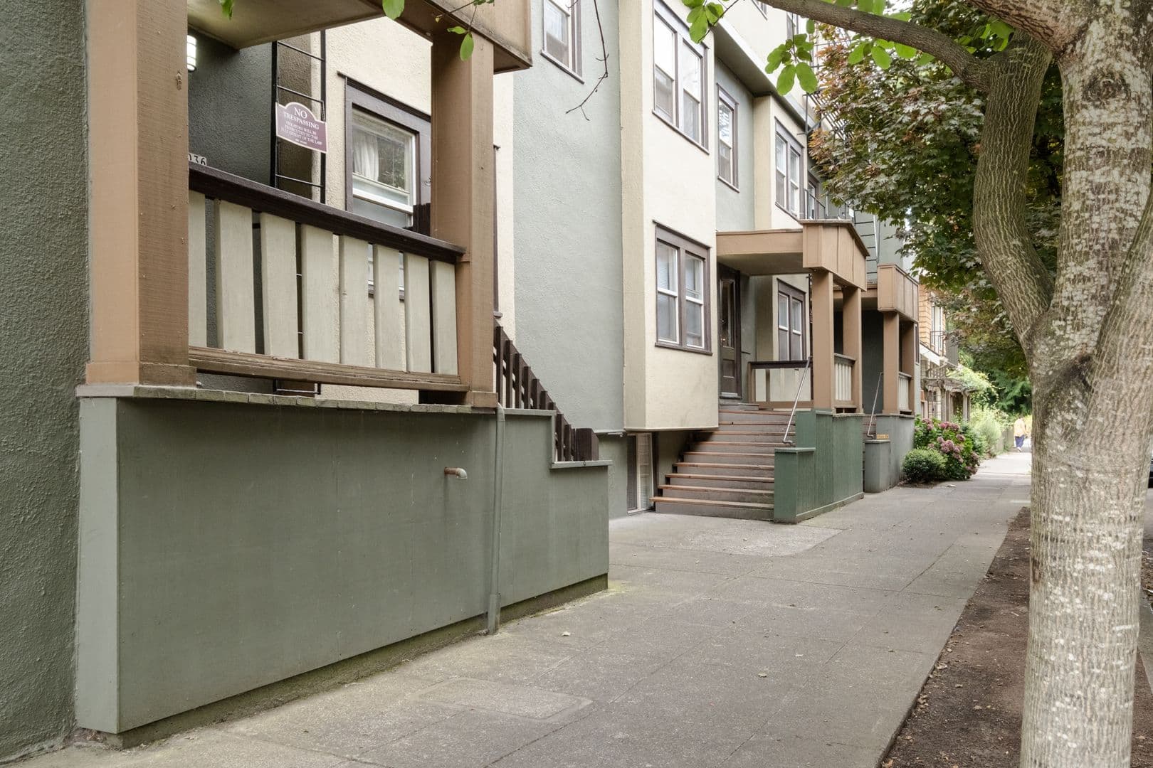BONNIE BRAE APARTMENTS (WALD02) 2 of 3