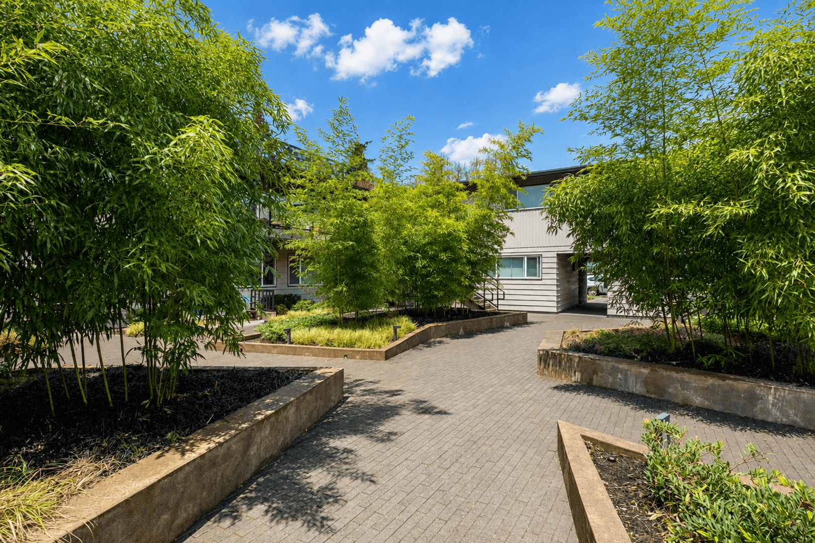 UPTOWN AT LAKE OSWEGO (UPTLO) 15 of 26