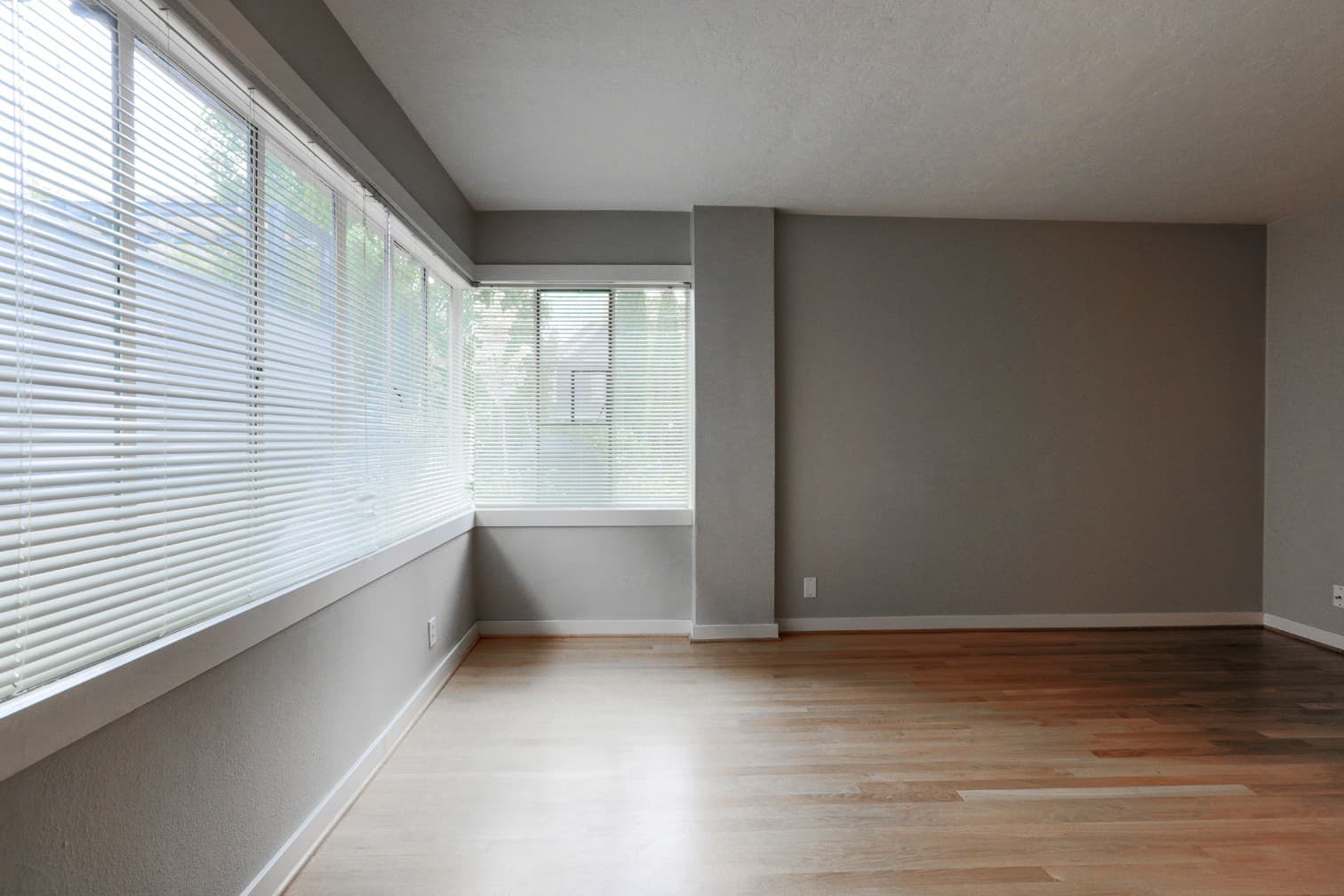 ROSE PLAZA APARTMENTS (RISI01) 2 of 31