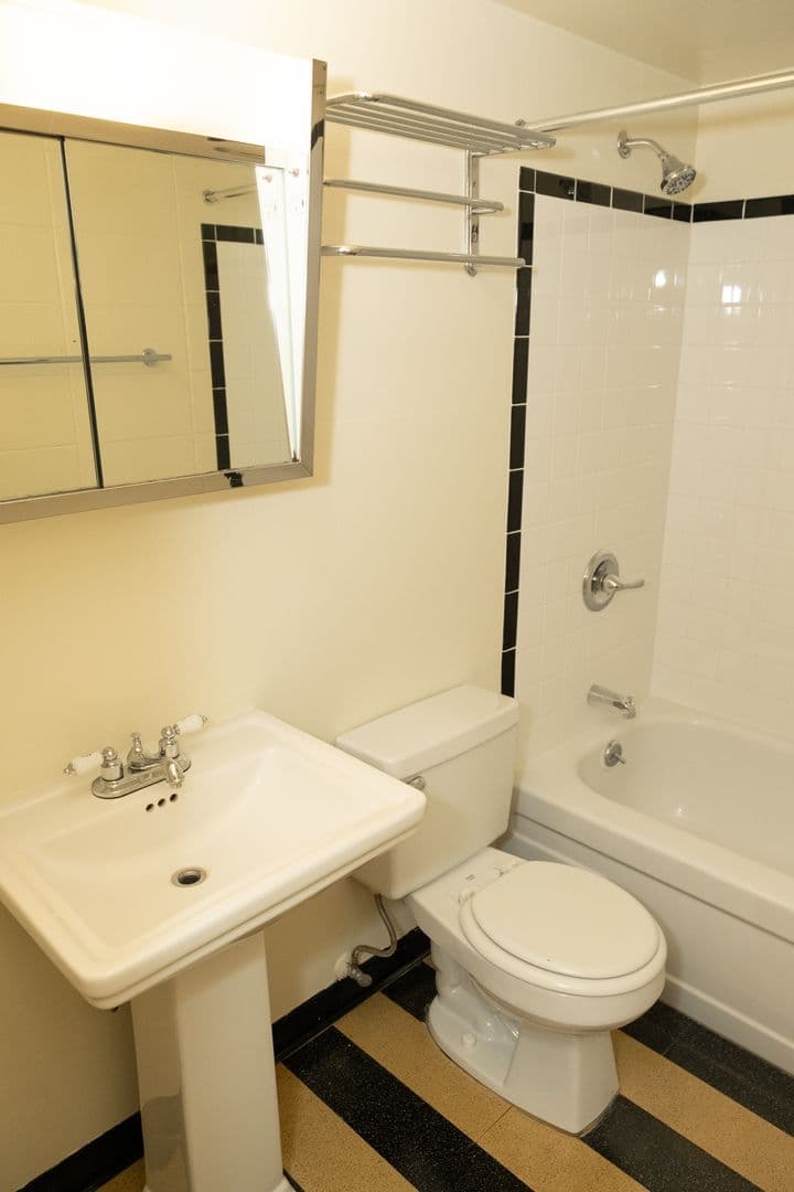 MACLEAY APARTMENTS (MACLP01) 7 of 14
