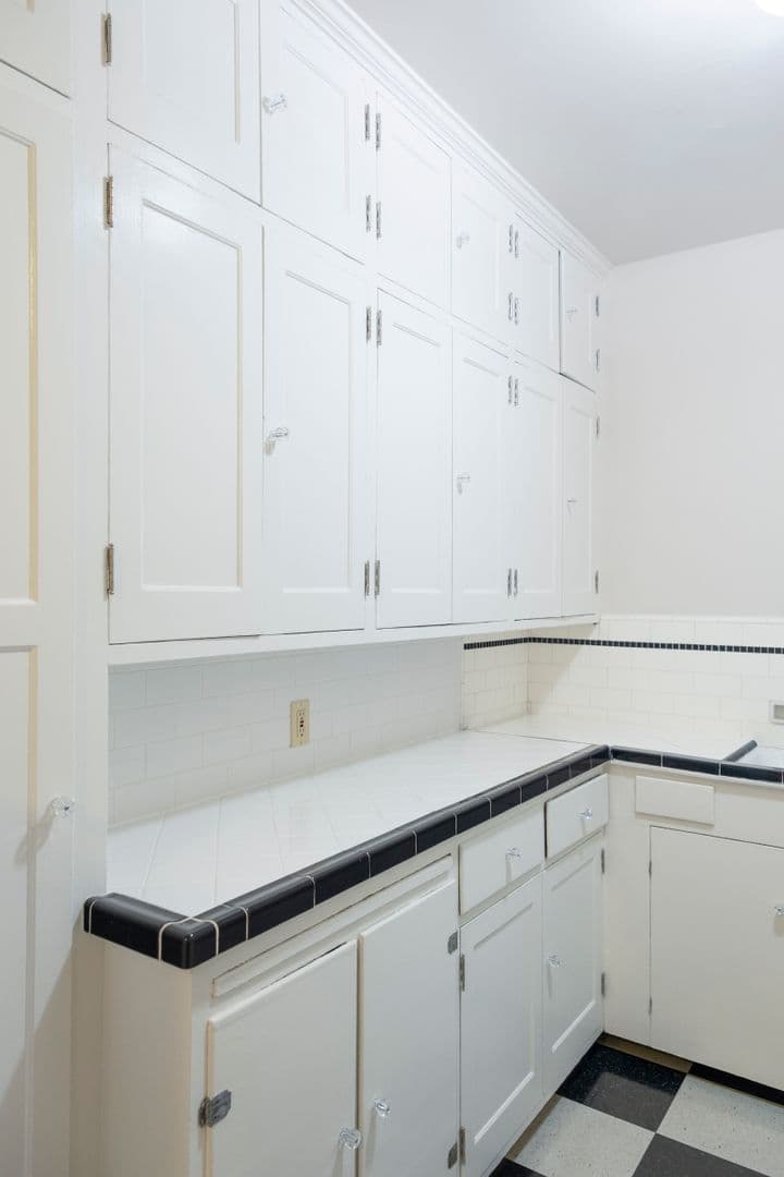 SAN CARLOS APARTMENTS (TILG01) 10 of 22